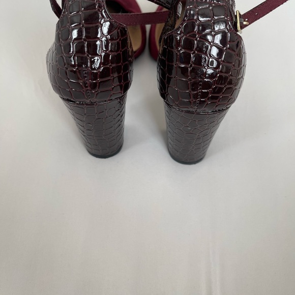 Burgundy trendy color for fall/spring - Picture 4 of 4